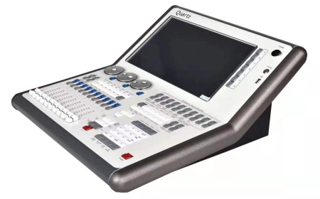 Пульт управления световыми приборами Quartz Mobile