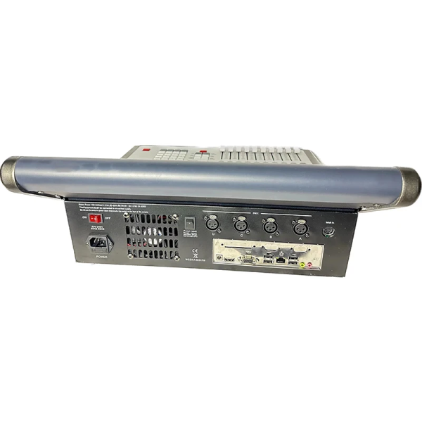 Пульт управления световыми приборами Quartz Mobile